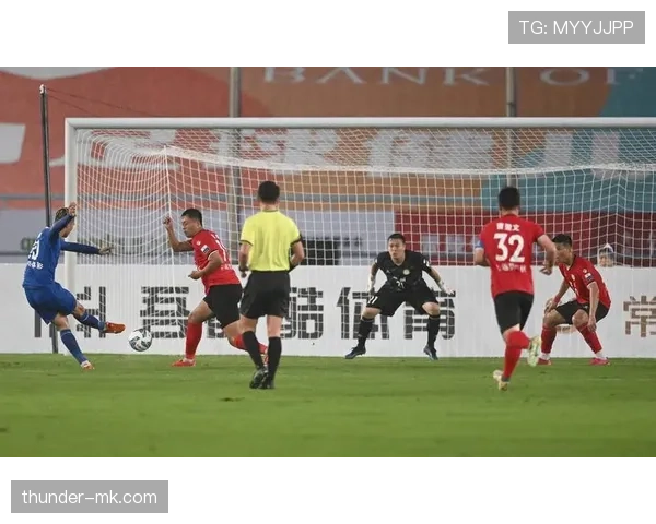 全球足球强队深度剖析：战术升级与青训体系引领冠军新趋势