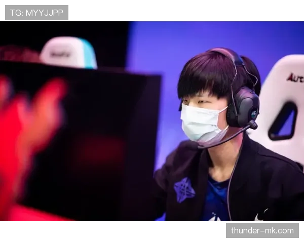 亨克锋线火力全开，状态回暖稳居积分榜前列